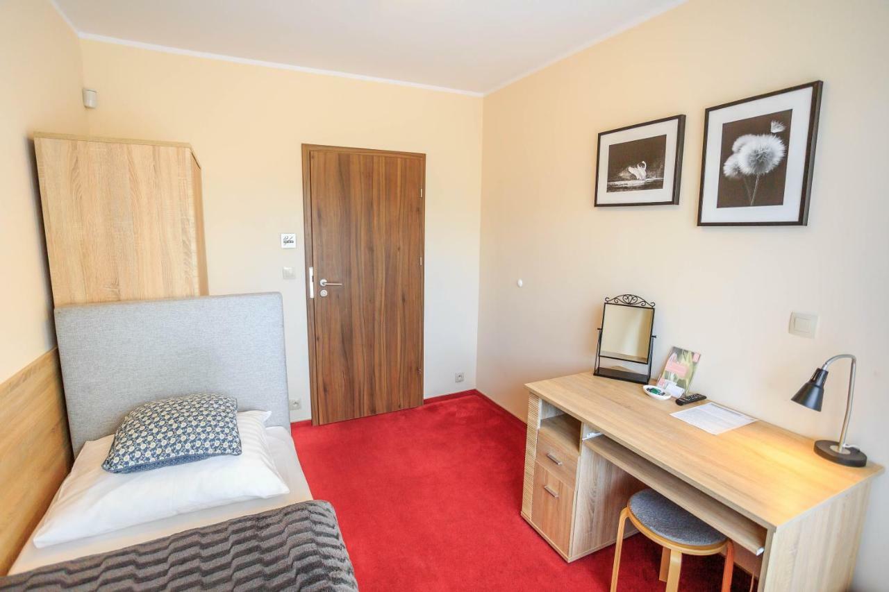 Botanik Hostel Познань Екстер'єр фото