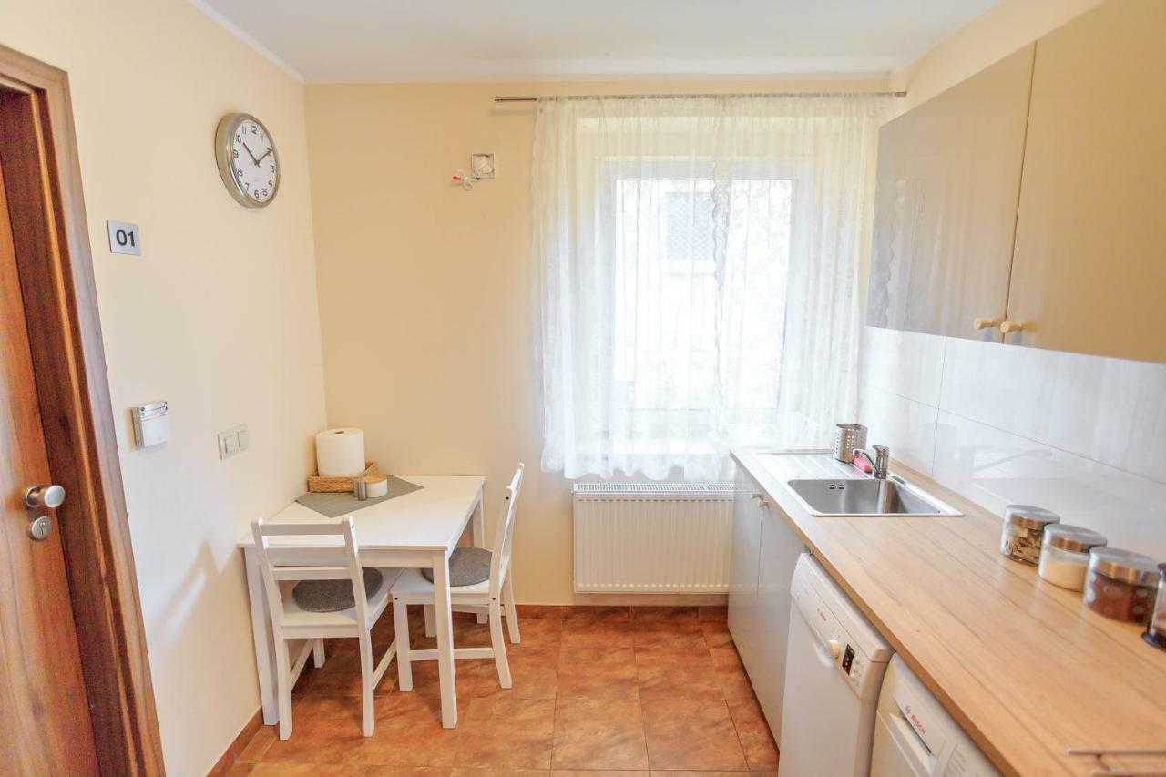 Botanik Hostel Познань Екстер'єр фото