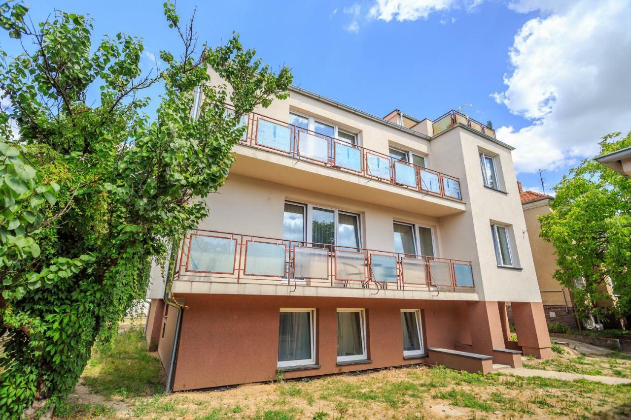 Botanik Hostel Познань Екстер'єр фото
